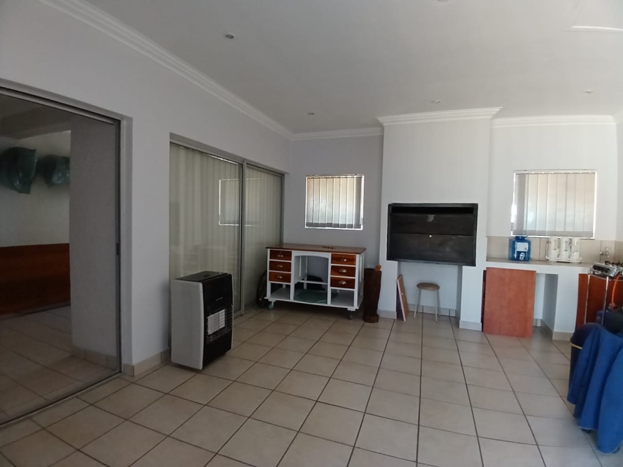 4 Bedroom Property for Sale in Vaalpark Free State